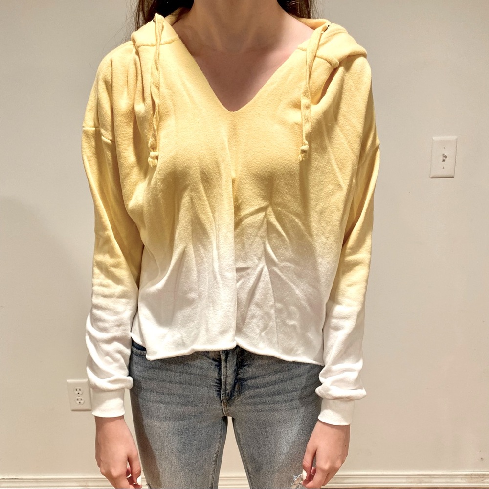 2/$25 Cropped ombré hoodie